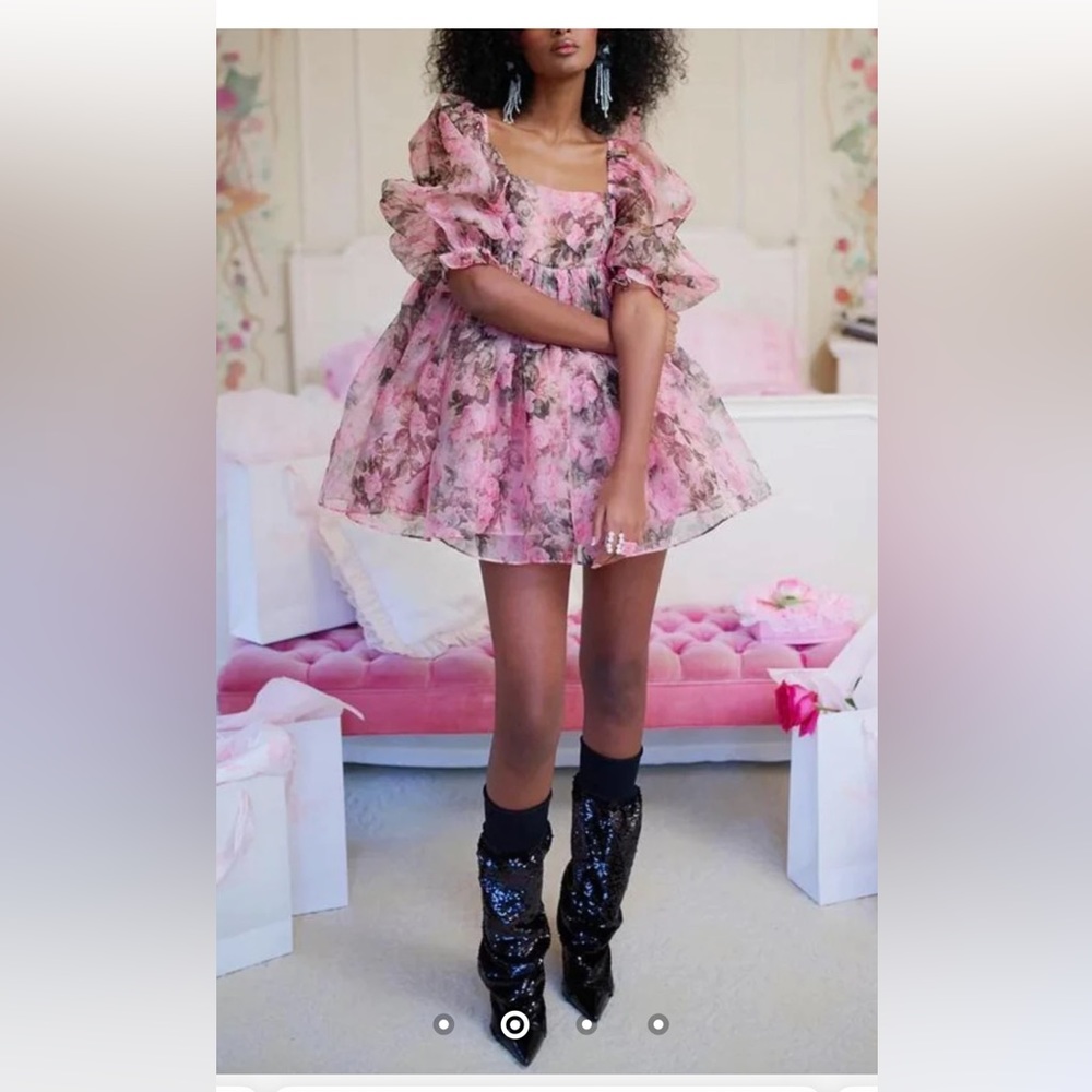 Selkie Queen bee puff dress